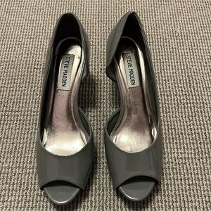 Steve Madden Gray Peep Toe Heels